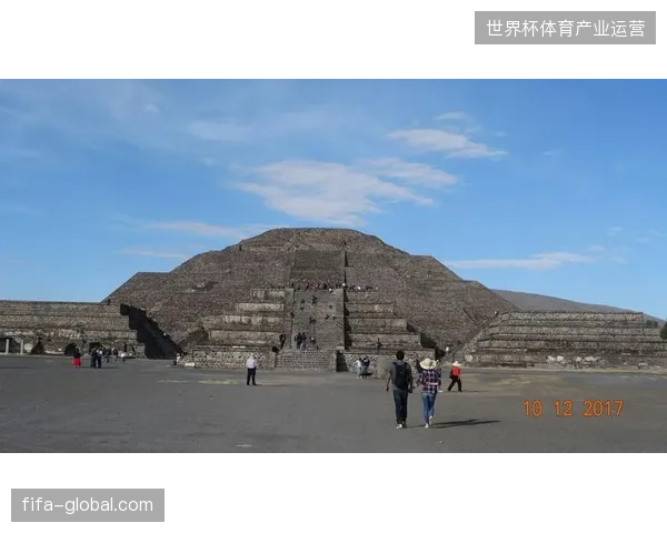 墨西哥队将高原生理优势转化为战术武器，高压迫体系专为阿兹特克主场设计
